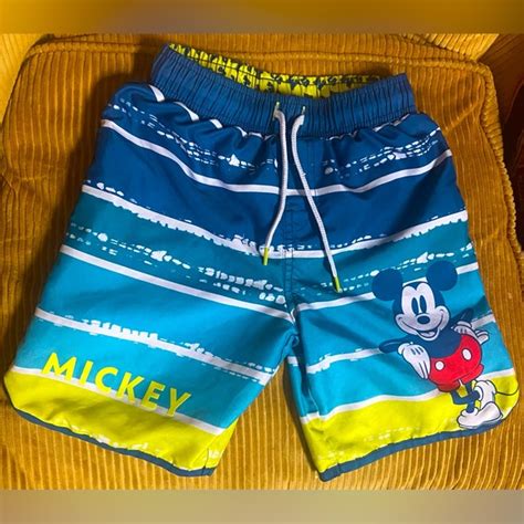 toddler boys 5t swim trunks.